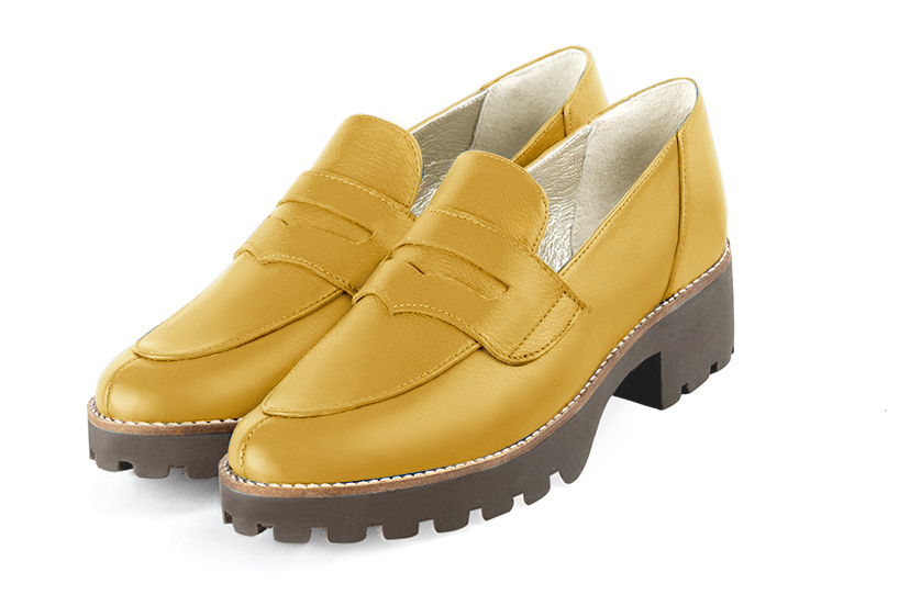 Mustard yellow women's casual loafers. Round toe. Low rubber soles. Front view - Florence KOOIJMAN